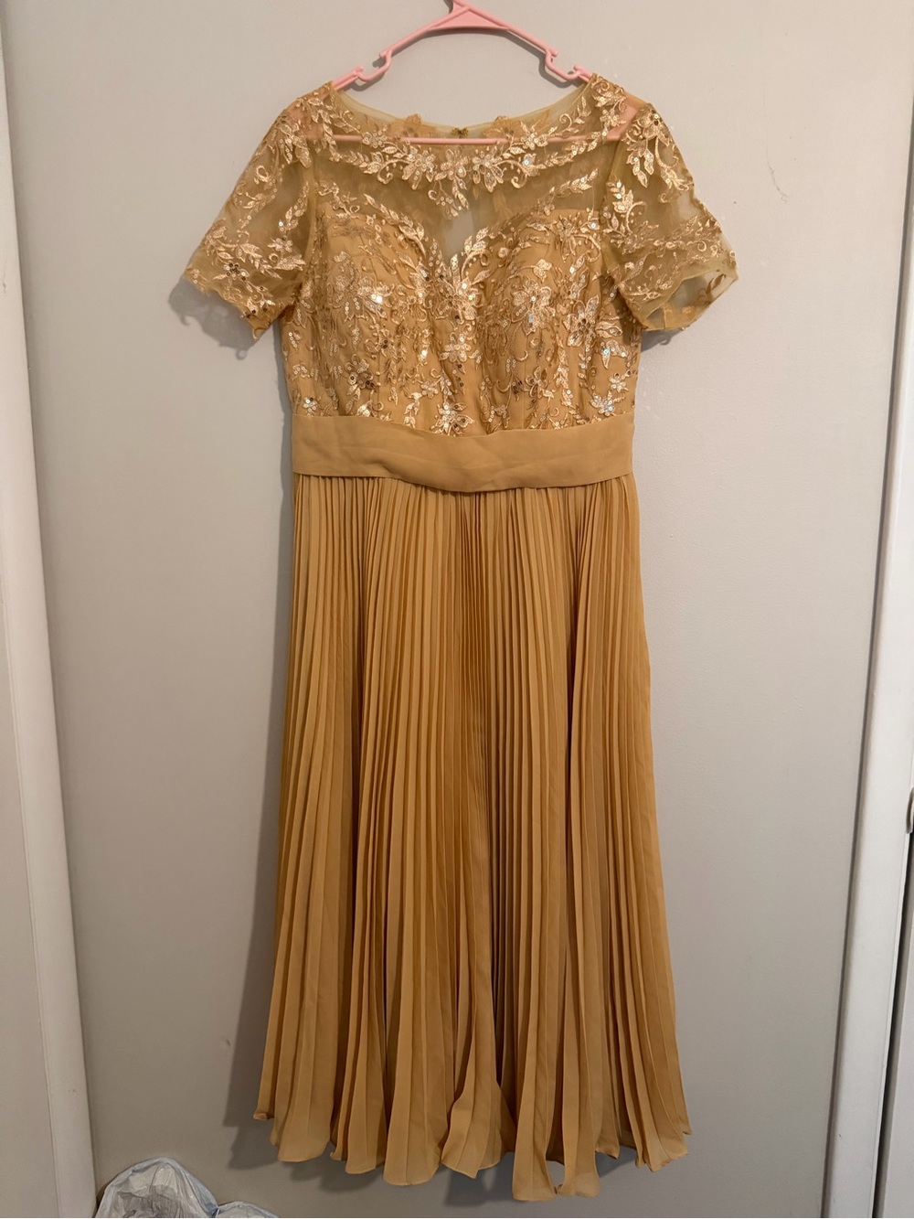 Girls' Gold Lace & Pleated Chiffon Dress